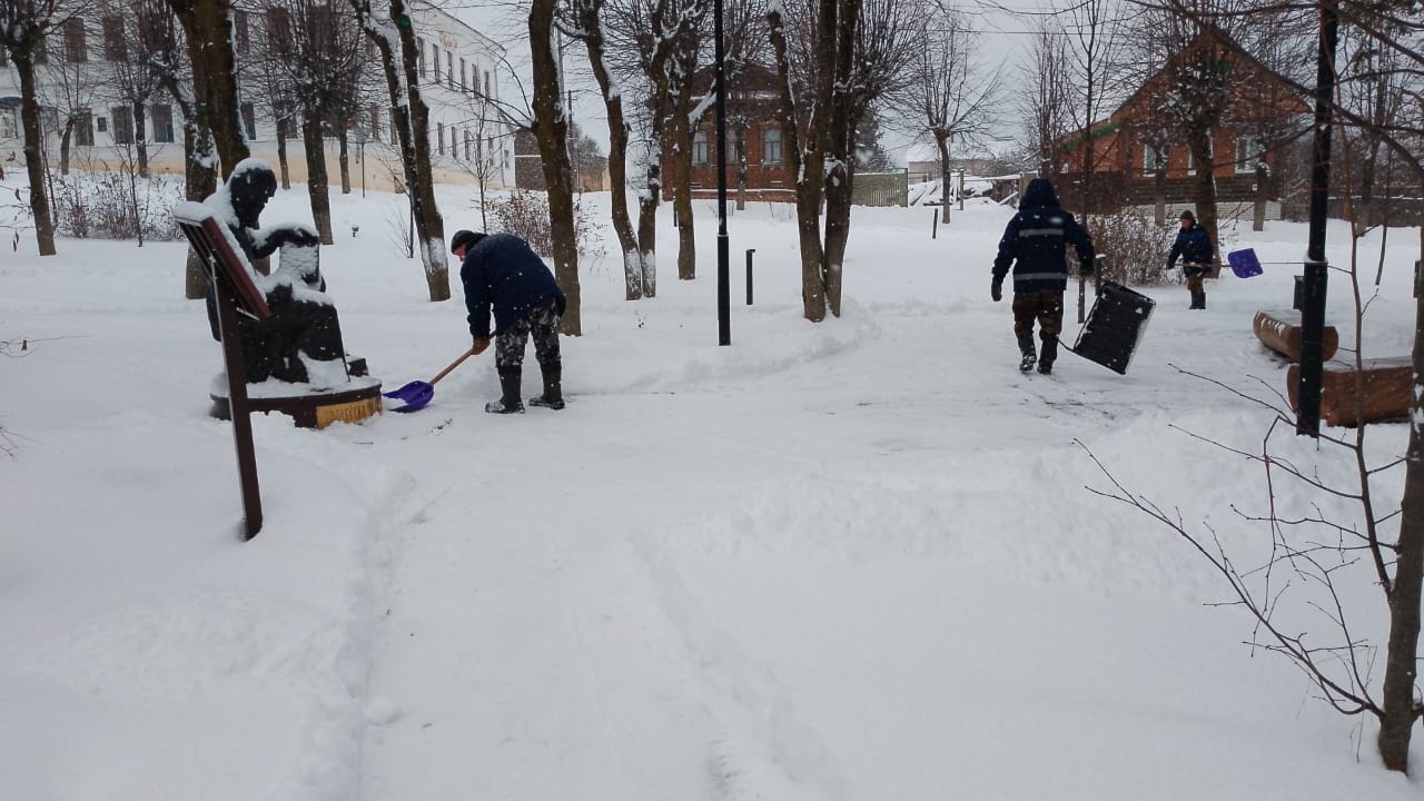 Устранение последствий снегопада..